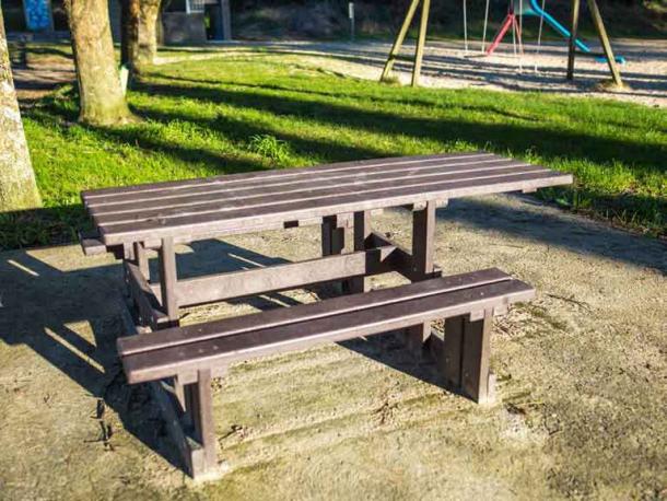 TABLE PIQUE NIQUE PMR SANS ENJAMBEMENT