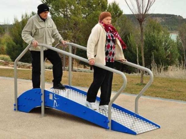 PASSERELLE AVEC RAMPE ESCALIER